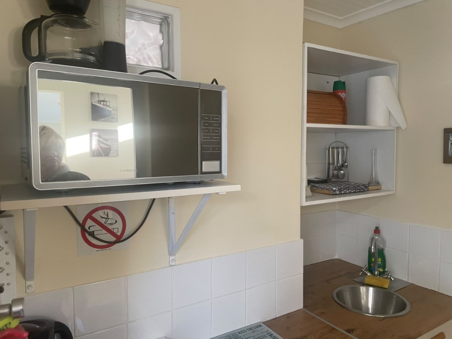 To Let 1 Bedroom Property for Rent in Fish Hoek Western Cape